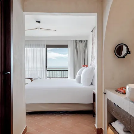 אתר נופש Creta Maris 5*